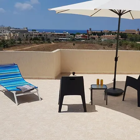 Apartment D104 Royal Seacrest
